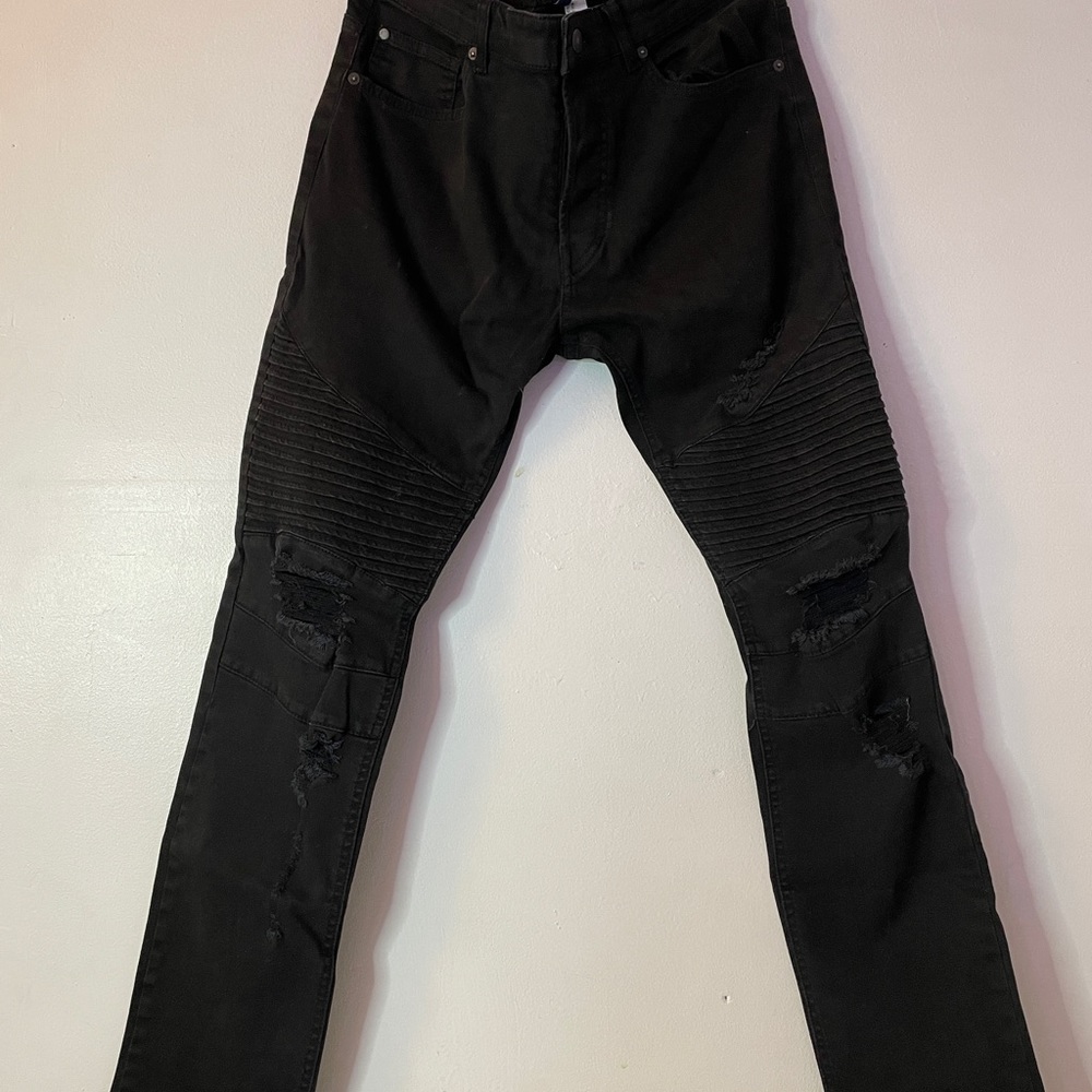 Black H&m ripped skinny jeans